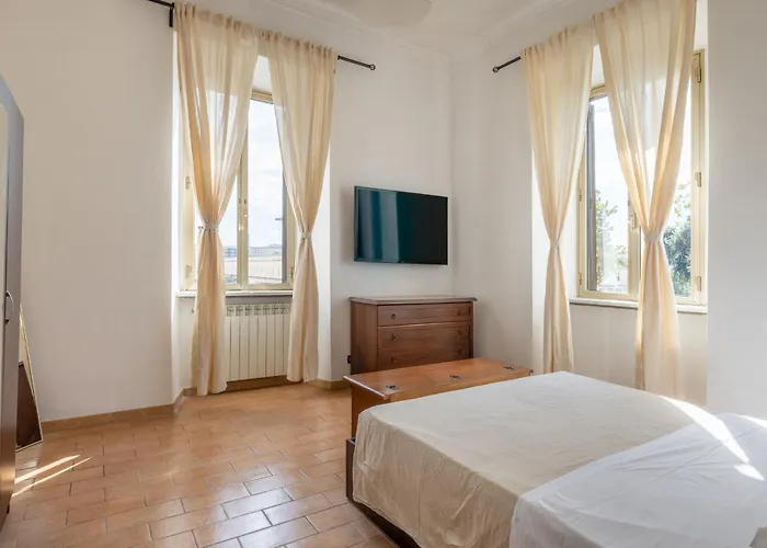 Piramide Maison-rustic Elegance In Appartement