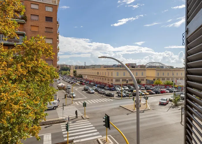 Piramide Maison-rustic Elegance In Rome